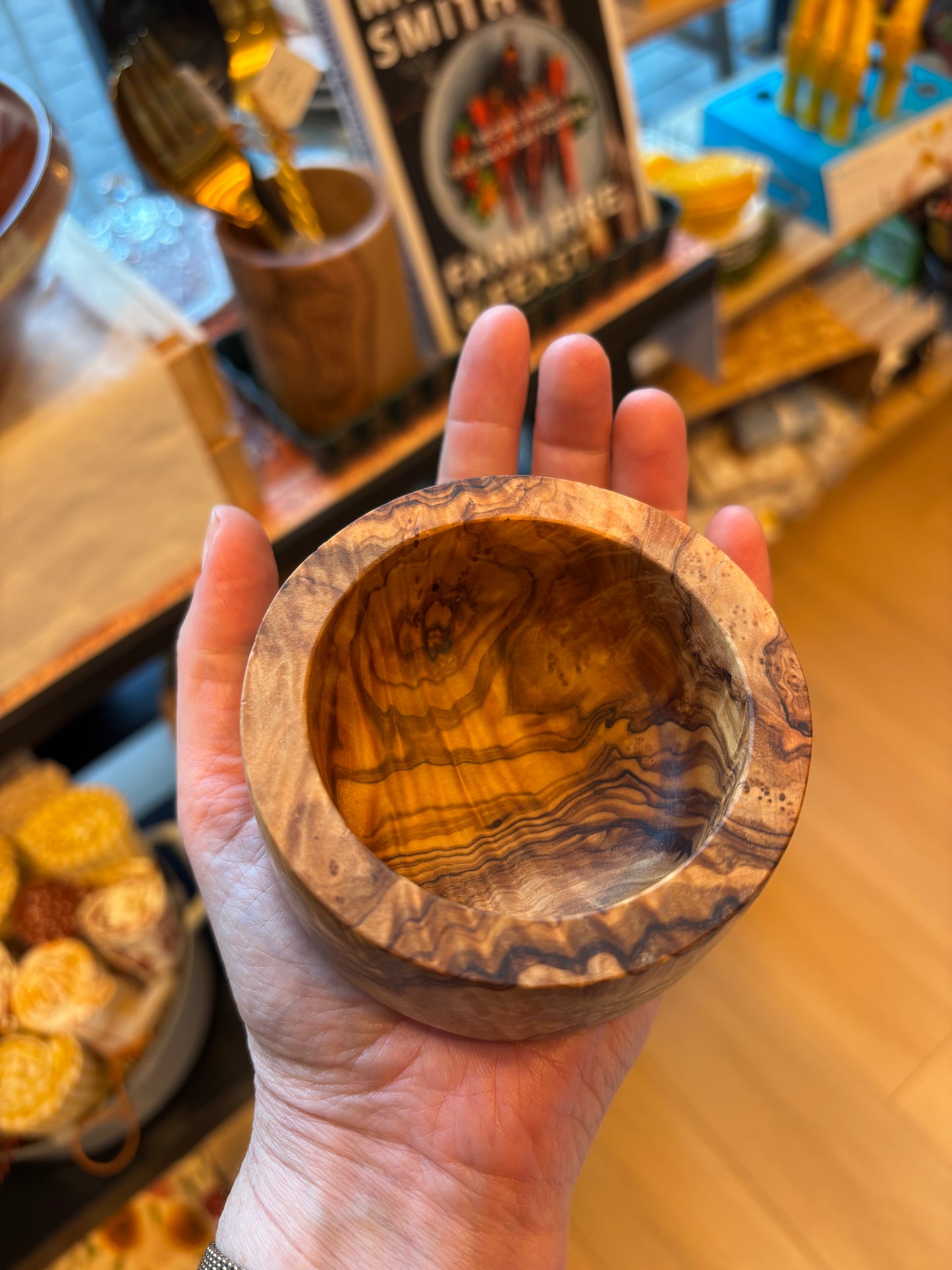 BERARD Olivewood Pinch Bowl