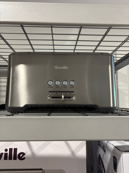 BREVILLE - The Bit More - 4-Slice Toaster