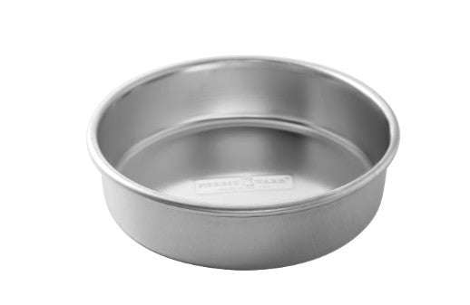NORDICWARE - Aluminum Round Cake Pan - 8 inch
