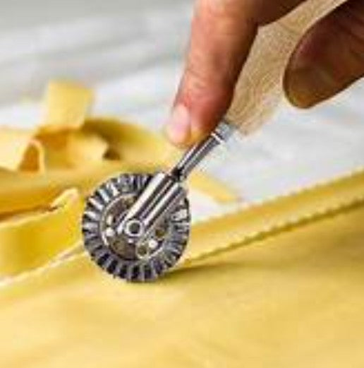 SARA CUCINA - Fluted Pasta Cutter